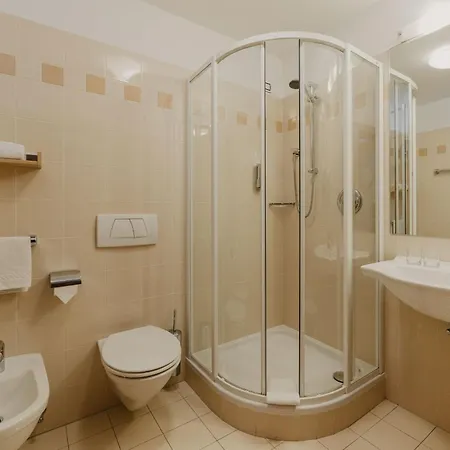 Garni Planaces Hotel